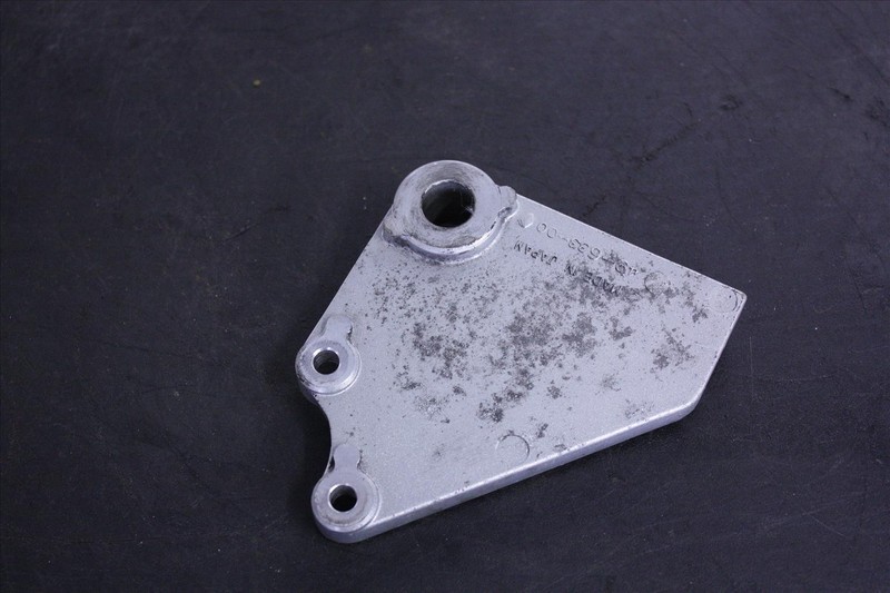 96 KAWASAKI EX 500 NINJA REAR BRAKE CALIPER STAY MOUNT BRACKET EX500