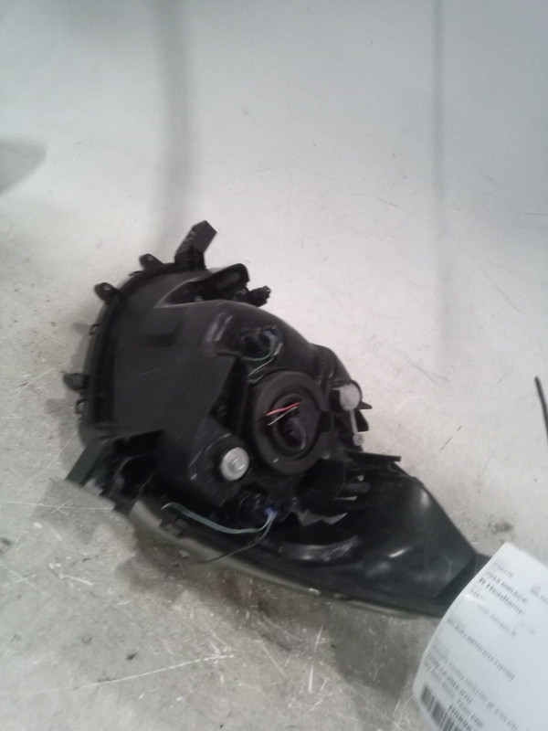 2019 Mitsubishi Mirage Right Headlight Assembly Black 718482 83K Miles