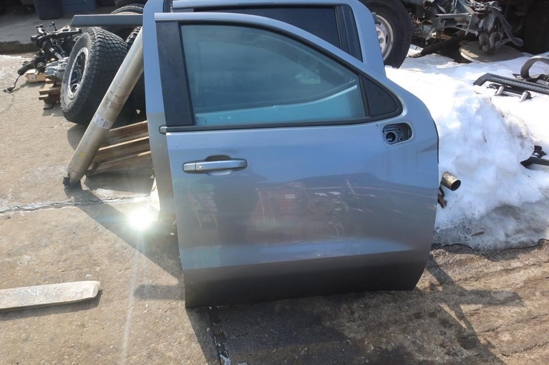 2019-2025 Chevy Silverado 1500 OEM Front Right Passenger Door 84835295