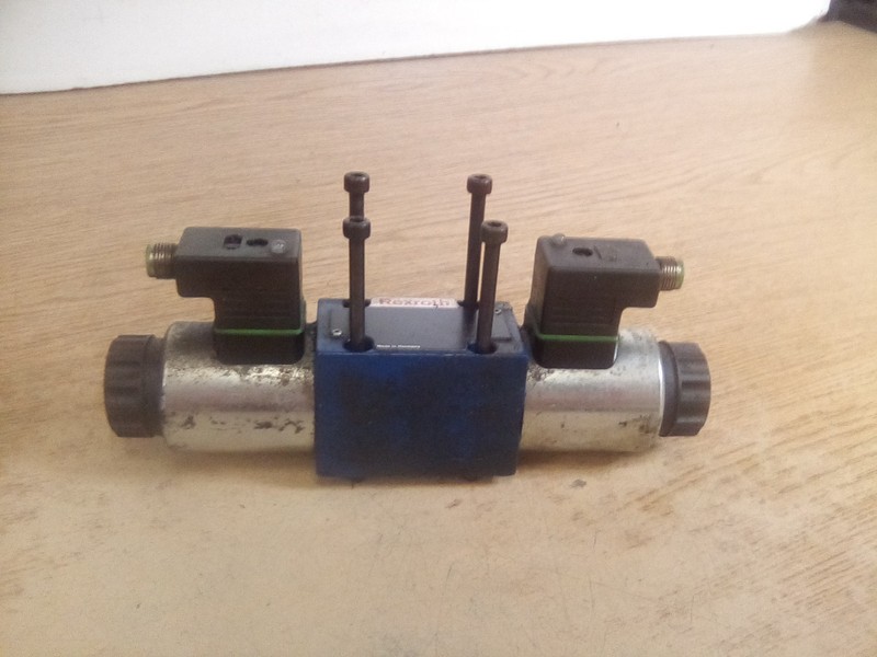 Rexroth 4WE 6 D62/OGEG24N9K4 Hydraulic Directional Valve