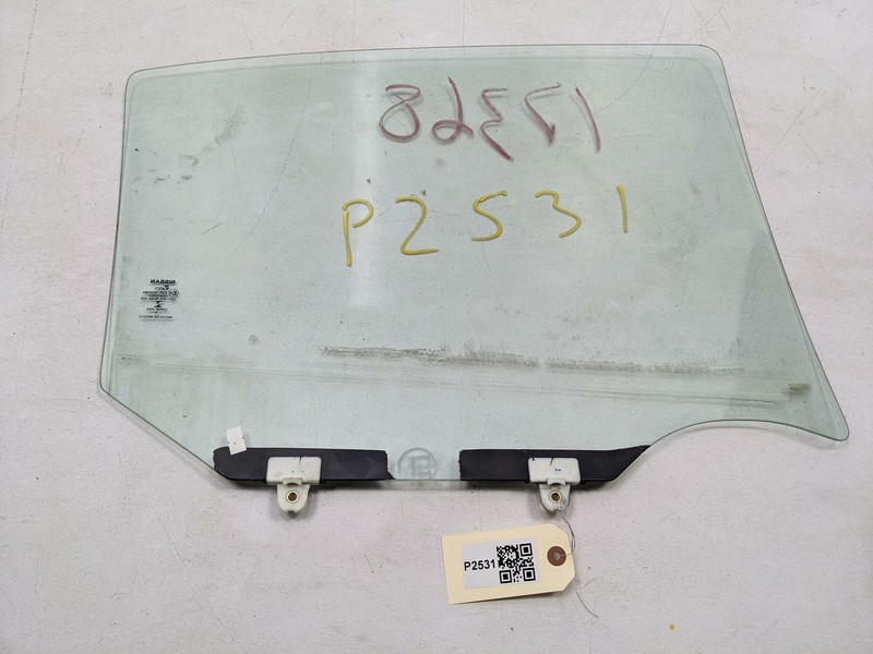 Left Rear Door Glass 82301-5EF0A 2020 Nissan Versa