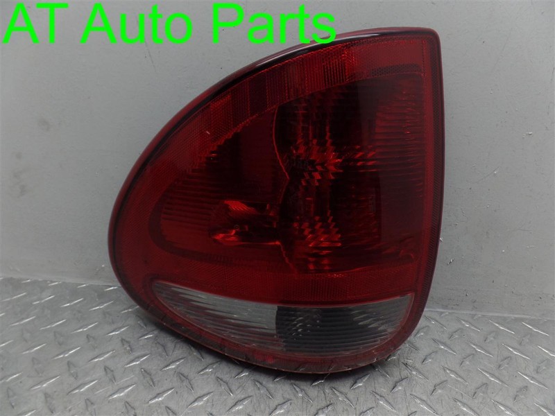 01 02 03 CARAVAN TOWN & COUNTRY VOYAGER PASSENGER TAIL LIGHT