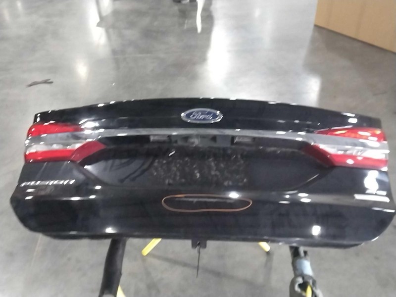 Used Deck Lid fits: 2017 Ford Fusion rear view camera w/o spoiler Grade B