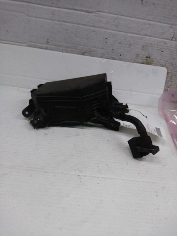 2021 Toyota Corolla Fuse Box OEM 1.8L Engine Red 73K Miles NJ25-21664-539241