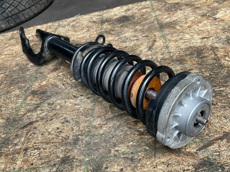 12-16 BMW F10 528 XDRIVE Front Left Driver Side Shock Absorber Strut Spring OEM✅
