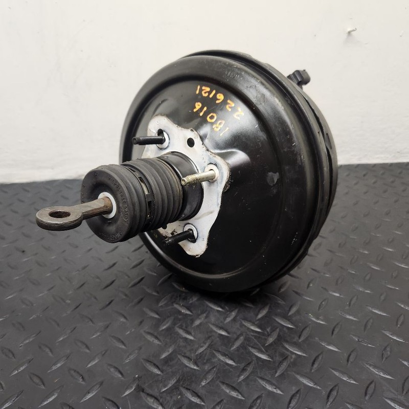 05-06 Chrysler 300 Power Brake Booster OEM 04779266AE