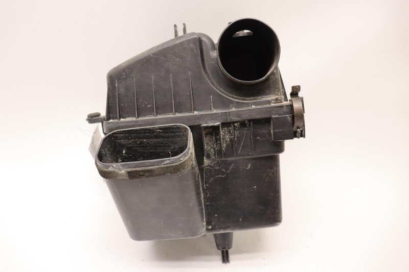 2001-2005 LEXUS LS430 4.3L ENGINE AIR CLEANER FILTER HOUSING BOX OEM