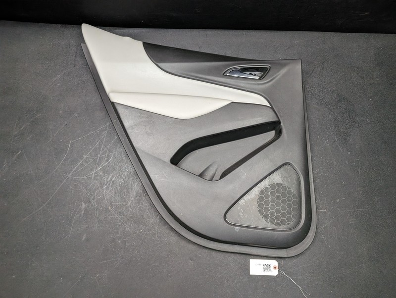 Rear Left Door Trim Panel 2019 Chevrolet Equinox 84441389 2018 2020 2021 - 2023