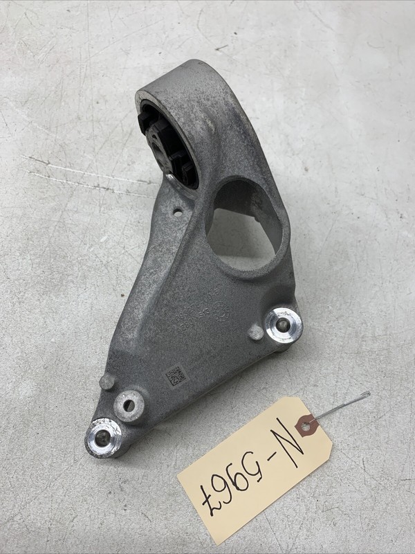 2017-2022 TESLA Y 3 REAR LEFT DRIVE UNIT MOUNT BRACKET OEM 1095337-00-D 5967 S23