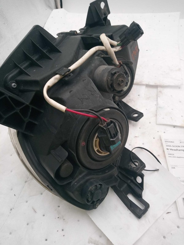 2015 SCION FR-S Right Headlight Assembly GREY OEM 538898 130K Miles