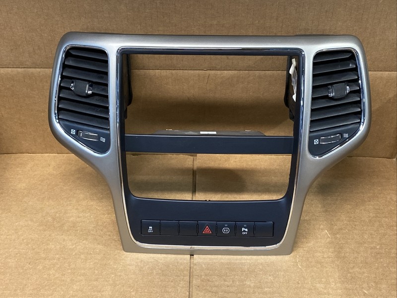 2011-2013 Jeep Grand Cherokee Temperature Control Unit Radio Bezel P56046148AC