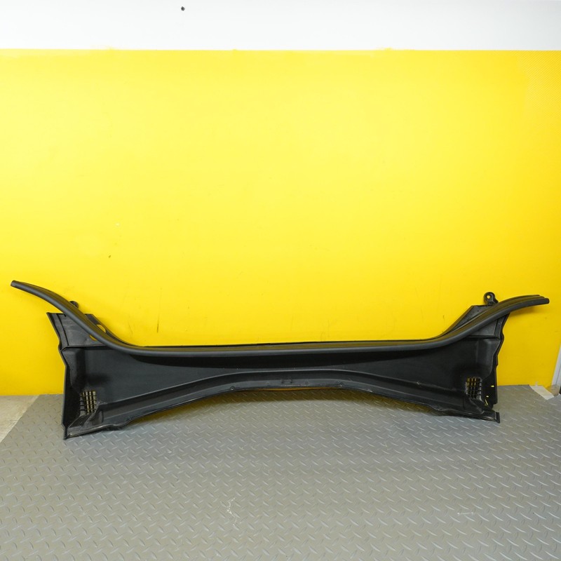 2023-2026 BMW X2 X1 228i U10 U11 F74 FRONT WINDSHIELD COWL VENT COVER PANEL OEM