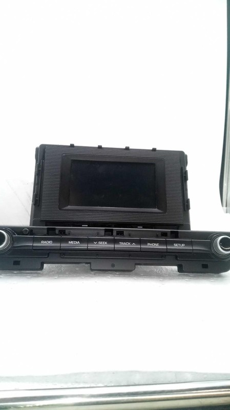 2019 Hyundai Elantra Infotainment Display OEM Black 88K Mileage NJ25-23620
