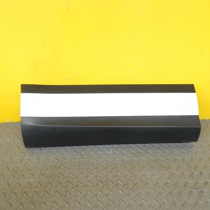2020-2022 RANGE ROVER EVOQUE Rear Right Door Lower Molding Panel Oem K8d2274a48
