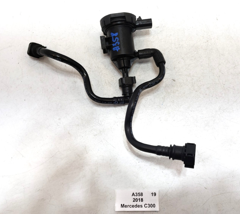 ✅15-19 OEM Mercedes C300 A205 W205 2.0L Fuel Vapor Canister Purge Solenoid Valve