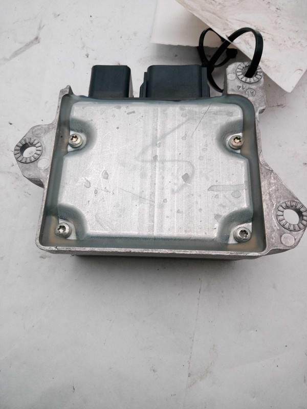Used Air Bag Module fits: 2005 Ford Expedition Air Bag w/roof air bag captain ch