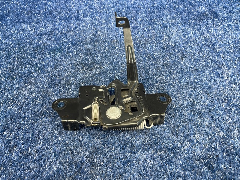 2017-2020 Fiat 124 Spider Abarth Hood Latch Lock OEM
