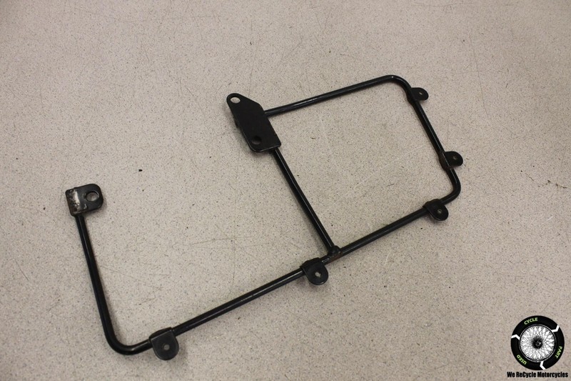 1988 Kawasaki Mule 1000 KAF450 FRONT LEFT INNER FENDER FAIRING MOUNT BRACKET KAF