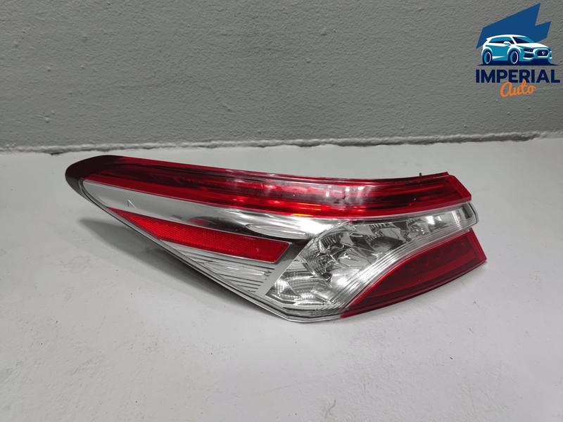 2018-2020 TOYOTA CAMRY REAR LEFT DRIVER SIDE OUTER TAILLIGHT LIGHT FULL LED OEM