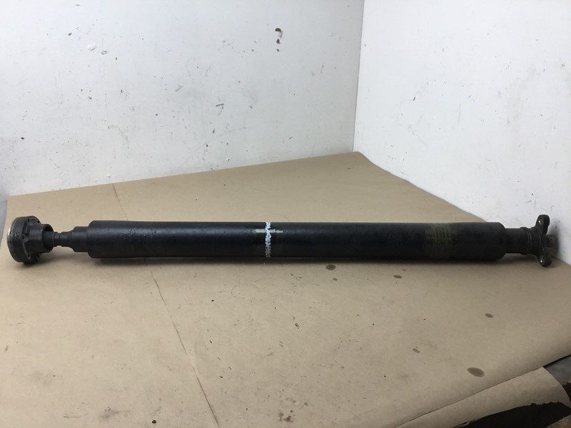 Alfa Romeo Stelvio 2019 2.0L AWD Rear Driveshaft Drive Shaft 17-19 ;:Y