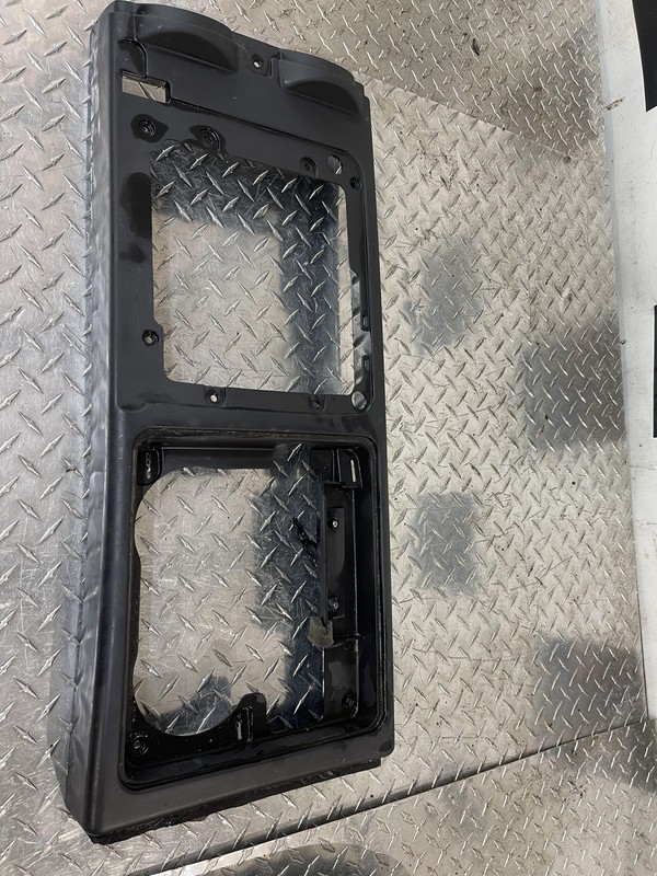 03-07 Hummer H2 Center Console Top Trim Panel Cover Arm Rest Surround
