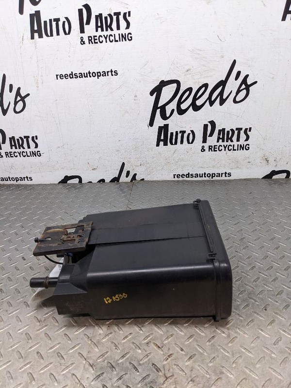 2004-2017 CHEVROLET SILVERADO 1500 FUEL VAPOR CANISTER OEM1182543