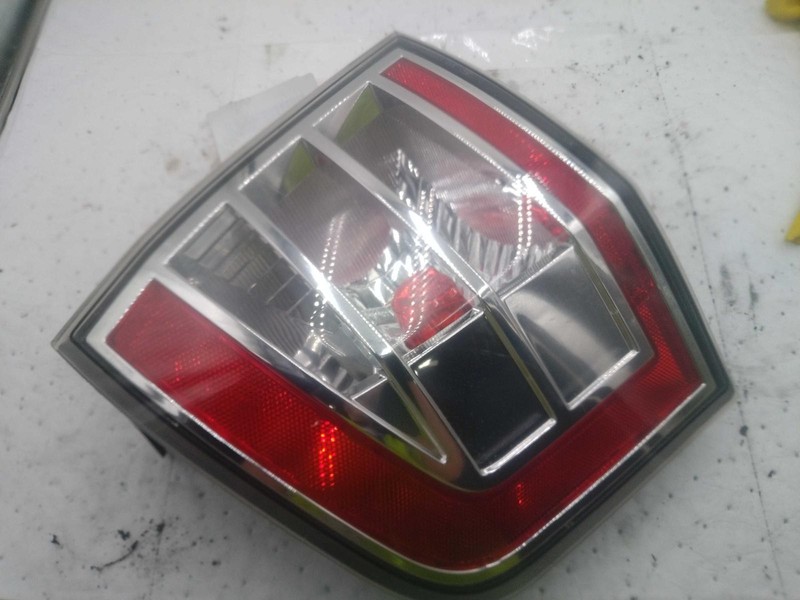 2007-2010 Ford Edge Left Tail Light Assembly Black OEM 368290 Used 187K Miles