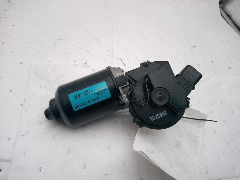 2018 Hyundai Kona Wiper Motor OEM 98110C1950 98K Miles White