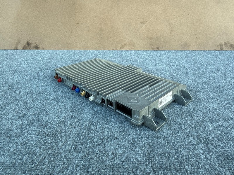 RIVIAN R1S R1T 2022-2024 OEM TELEMATICS COMMUNICATION CONTROL MODULE UNIT ASSY