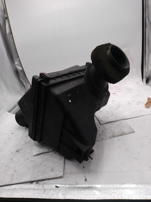 2010 Nissan Frontier Air Cleaner Assembly OEM Silver 4.0L Used 187K Miles