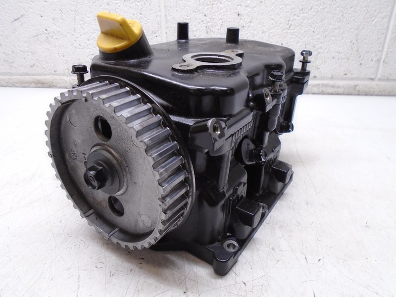 E5 Mercury Outboard Cylinder Head 25 hp 830271T2 830272