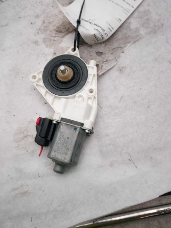 2016 Dodge Dart Left Front Window Regulator OEM Used 137K Miles White