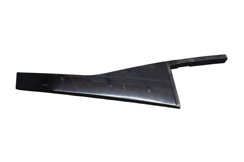11-17 Volkswagen Touareg Rear Right Passenger Side Exterior Door Pillar Trim Oem