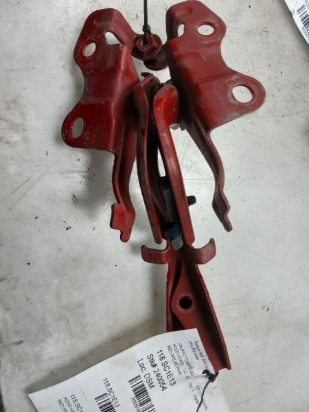 2013 SCION TC 2.5L FWD AT LEFT AND RIGHT SIDE HOOD HINGES