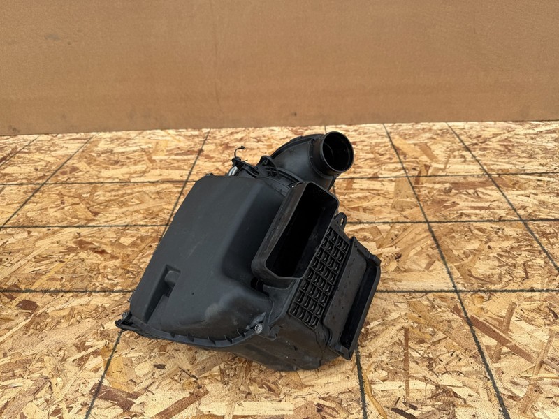 FORD BRONCO 2021-2025 OEM AIR CLEANER BOX INTAKE 2.7L ASSEMBLY
