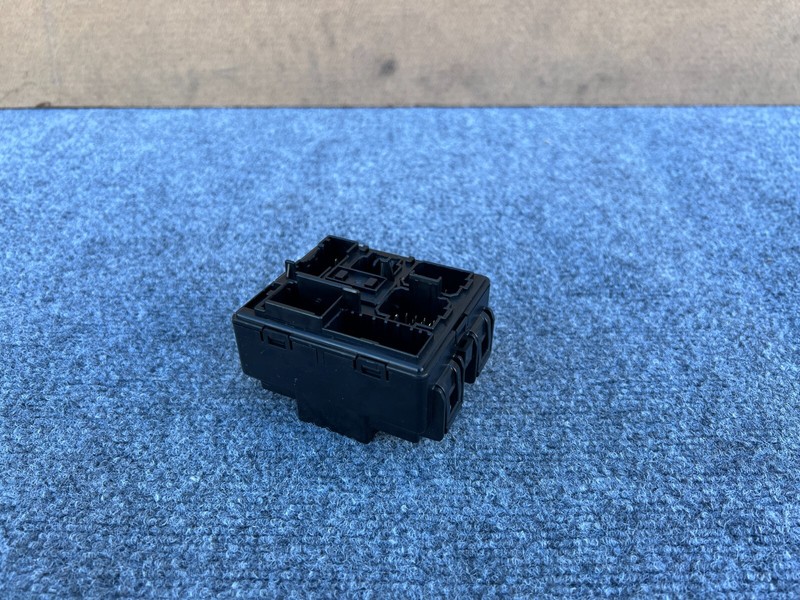 KIA STINGER 2018-2024 OEM FUSE BOX CONTROL PANEL UNIT ASSEMBLY