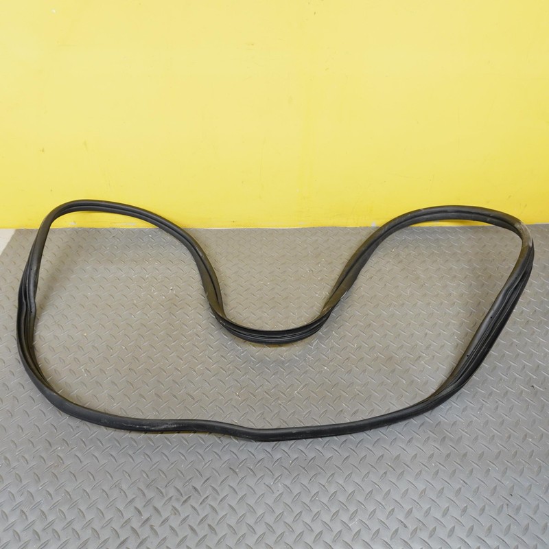 2024-2025 HYUNDAI SANTA FE FRONT RIGHT SIDE DOOR WEATHERSTRIP SEAL 82140R6000