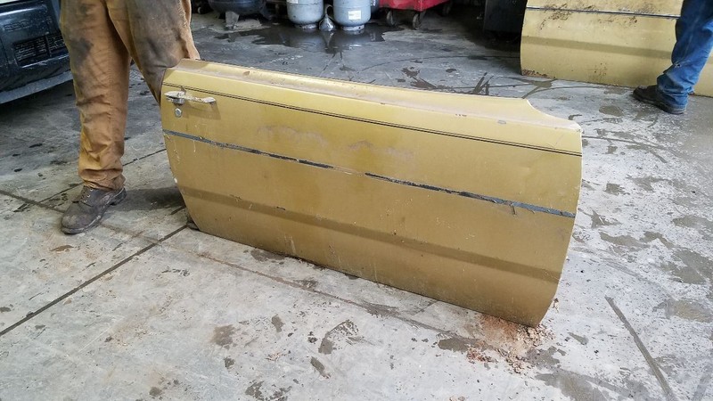 Passenger Right Front Door Excluding Sport Model 2 Door Fits 73-76 DART 302175