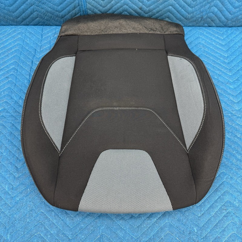 2015–2018 Ford Focus ST 2.0 Front Right Seat Cushion Bottom Cover OEM