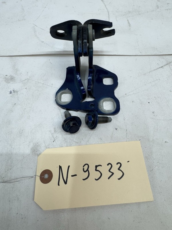 18-23 Tesla Model 3 Front Left Driver Side Door Hinges OEM AO46571 9533 B74