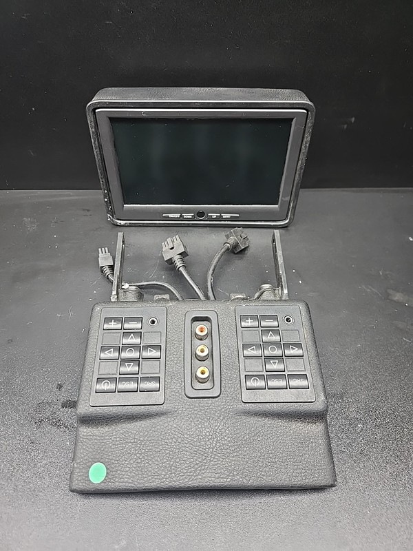 2004-2008 Maserati Quattroporte M139 Rear Seat TV Screen Center Console
