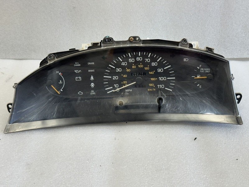 1992-1997 TOYOTA PREVIA SPEEDOMETER CLUSTER 263K MILES 2WD WITH ABS 83150-28020