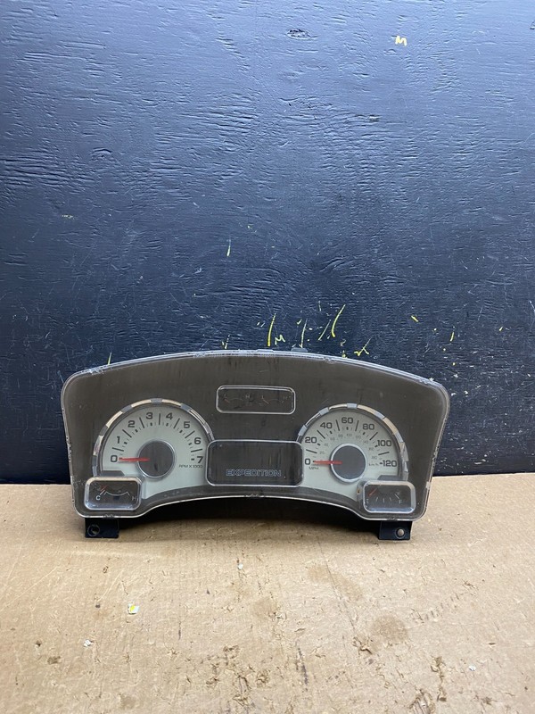2014 FordExpedition Speedometer Cluster Gauge OEM z9637 DG