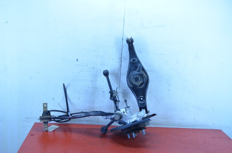 11-17 HONDA ODYSSEY FWD REAR LEFT SPINDLE KNUCKLE HUB BEARING W CONTROL ARMS OEM