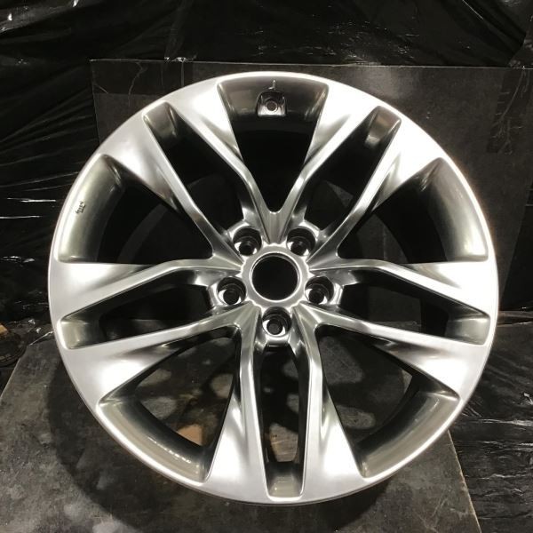 2013-2016 Hyundai Genesis Coupe 70841 A Wheel 19x8 Front Hyper Silver 529102M320