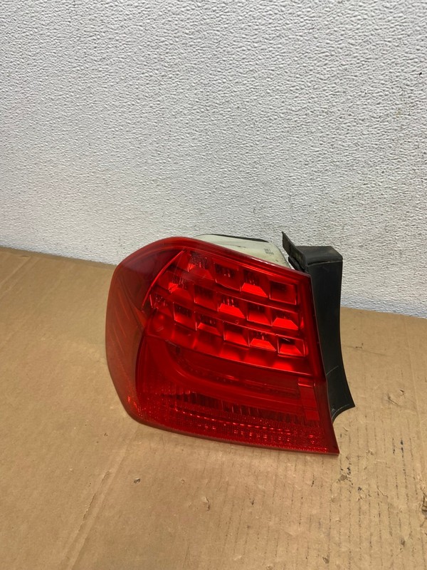 2009 2010 BMW 323i 325i 328i 335i 3 Series Left Driver Tail Light OEM AD0849 LK