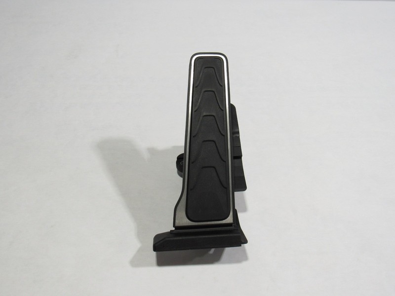 18-21 Aston Martin Vantage 2020 Accelerator Throttle Gas Pedal Pad ;:Y