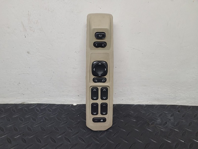 04-06 Cadillac SRX Driver's Master Control Switch (DR2) Tan Cover OEM 10363778