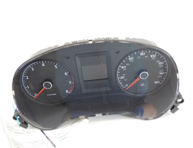 2011 2012 Volkswagen Jetta Sdn Speedometer Instrument Cluster Gas MPH OEM 82K
