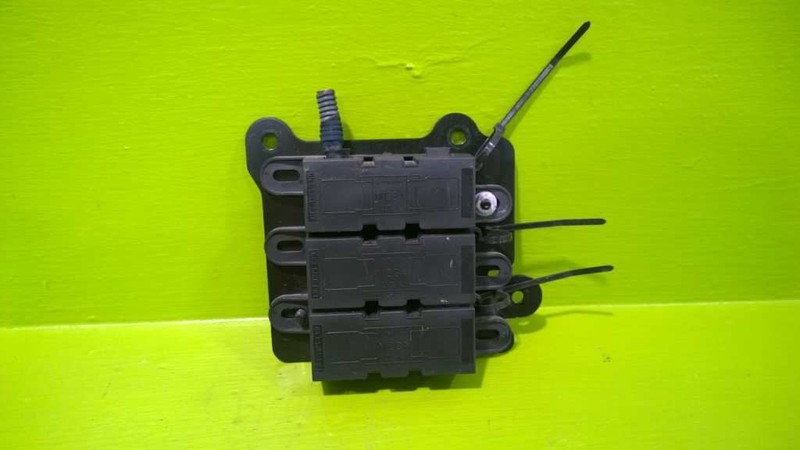 04 05 06 07 JAGUAR XJ8 REAR TERMINAL MEGA FUSE RELAY BOX OEM 2838-27